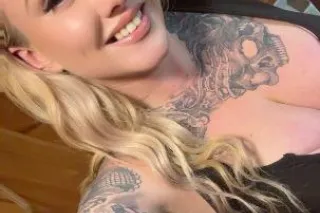 Hot tatted up blonde highly reviewed outcall only - Image 8