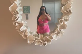 5'5 Spanish Mami , DD's With T... - Image 2