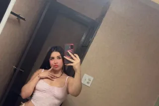 Tatiii🍓🍰apretadita ,cerradita ... - Image 1