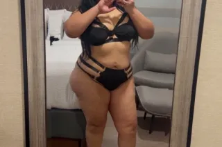 🥰 Mamii Visiting Hauppague com... - Image 4