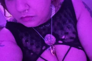 🎄🎅🧑‍🎄🎁Come play with a sexy cuban and putero rican bbw for the holidays!!!! 😝🍑😍😘😜😻💋🫦👅 - Image 5