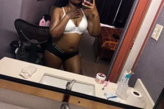 fine and sexyy i can satisfy all your needs daddy💦😛 - Image 5