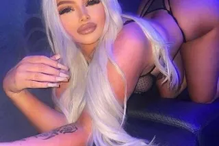 Sweet Pretty and Petite All Natural bombshell (; - Image 6