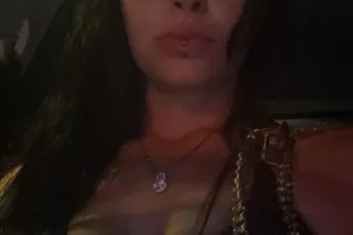 serious inquiries only NO GAMES!! live verification preferred. - Image 5