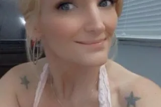 Petite & Discreet - 35 - Image 2