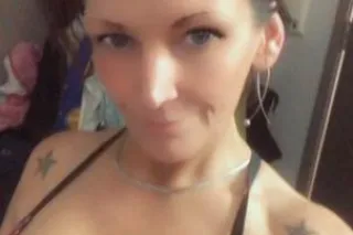 Petite & Discreet - Image 5