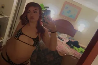 hey babes come have fun wit me... - Image 1