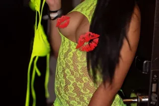 Lightskin🥰💦 SlimThick💕🍑 Wet💦 😘... - Image 1