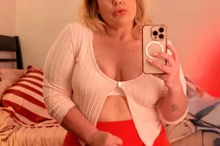 Dick-hungry Milf w Pretty Titt... - Image 2