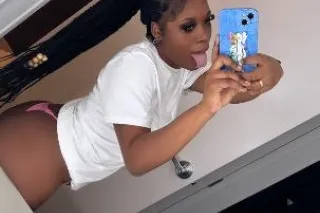 Brown-Skin Elegance with a Ten... - Image 3