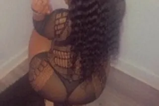 LEMME CLEAR YOUR RAIN DADDY 💄🥰... - Image 2