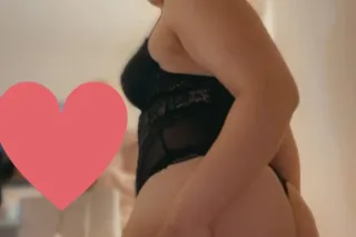 Pretty face 😍 Thick asf 🍑 👅💦💦 ... - Image 4