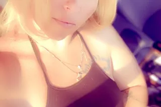 THICK SNOWBUNNIE!! pretty face , slim waist... thick thighs, big booty!!! - Image 10