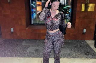 BACK IN TOWN😜SEXY AND TATTED😘C... - Image 3