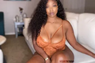 your favorite is back 💦 - 29 - Image 1