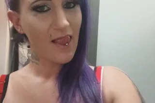 if you like thick white girls ... - Image 3