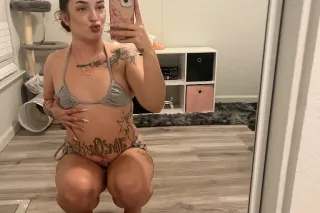 OUTCALLS ONLY SEXY LITTLE WHITE GIRL 💋 - Image 5