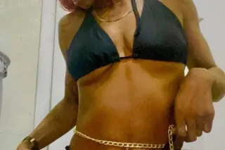 Fiji💦 Water - 28 - Image 1