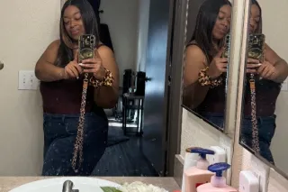 Pretty Goldie - 48 - Image 2