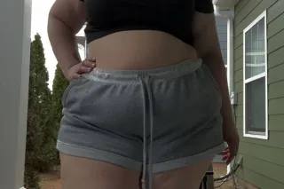 sooo happy its spring now! spring into dis pussy 🌷🌷🌹🌸🌼 - Image 2