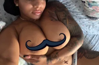 😘Big Ass Best Pretty Pussy in ... - Image 1