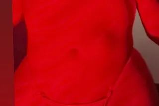 4'10 21 yr old goddess🩷🥰 here ... - Image 1