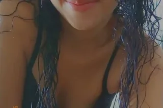 Latina Caliente - 24 - Image 4