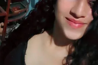 Latina Caliente - 24 - Image 1