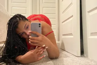 CURVY STALLION WITH WATERPARK ... - Image 3