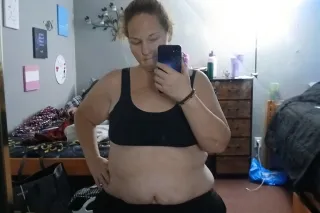 Your Favorite big booty white chocolate come take a bite 😉 - Image 11