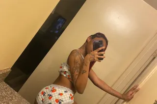 Bustdown Baddie😛😛😛 outcalls an... - Image 3