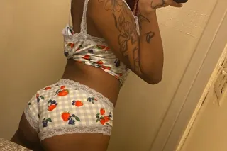 Bustdown Baddie😛😛😛 outcalls and incalls available MUST HAVE FACETIME VERIFICATION ‼‼✅✅ - Image 6