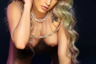 california blonde hottie ralei... - Image 2