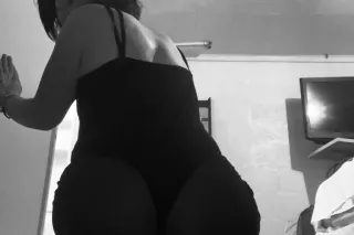 Kay and Molly wanna party with... - Image 4