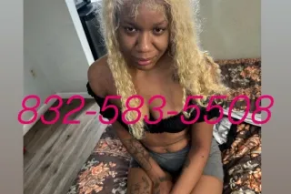 Two girls. One frequency. Zero competition 😘🌹🥰 - Image 10