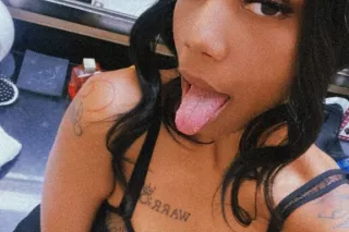 I’m sweet with a wild side 😉💋W... - Image 3