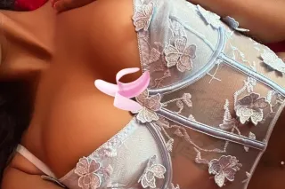 5 STAR bitch caramel hottie 💦🍑... - Image 2