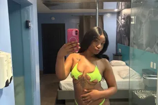 2 Girls Available👯♀ 5'4 PETITE BUT MY THROAT 6'6 🫦 CUM SEE ME NOW AVAILABLE 25/8 ✅ - Image 10