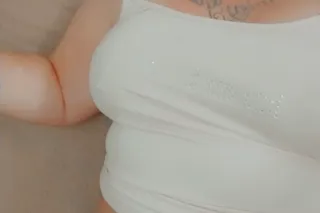 COME SEE YA GIRL, 😜 ITS MY LAS... - Image 2