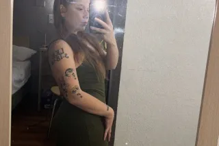 Your fav 4'11 redhead w the best in the game 👯♀ - Image 5