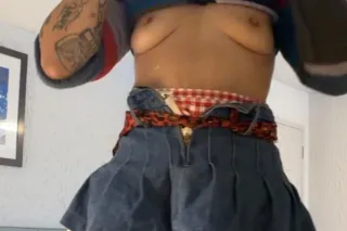 STOP!!!! SHE'S BACK. !!!!!!! T... - Image 1