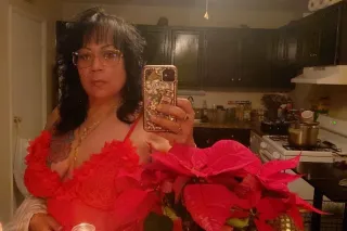 Sexy Mexican bombshell ready to play - Image 10