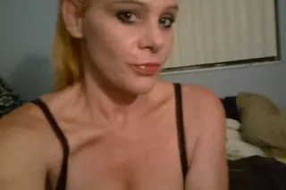 SHORT AND SWEET - 37 - Image 3