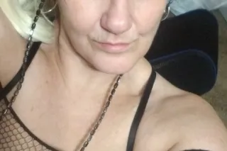 cum get wet from my showers - Image 11