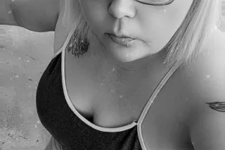 MILF FULL OF PLEASURE - 39 - Image 3