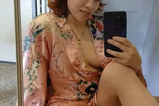 SPANISH COLLEGE GIRL 😝💦🩷 IM HE... - Image 2