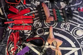 Fetish Queen - Image 11