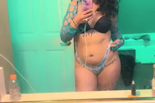 roses are red - 30 - Image 1