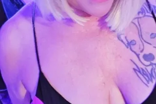 Curvy passionate Libra - Awakening your deepest desires with every sultry move - Image 9