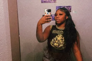 just visting out here, be good to me 😘 - Image 9